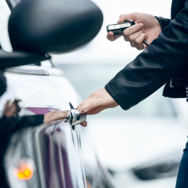 Де купити та встановити сигналізацію Спектр для авто в Києві та Вишневому